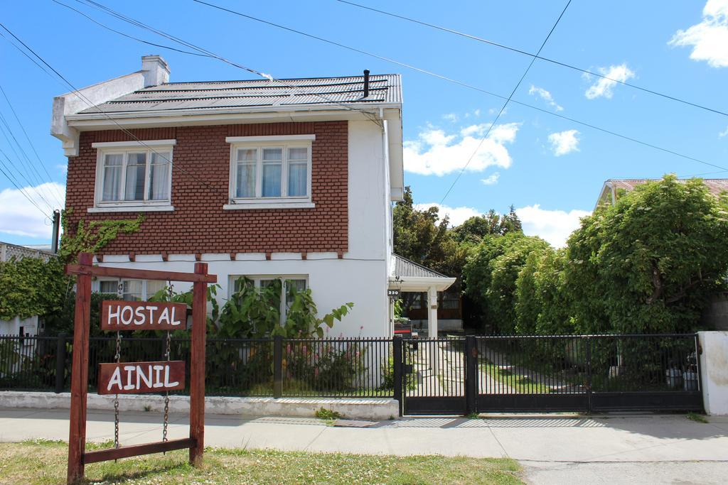 Hostal Y Cabanas Ainil 蓬塔阿雷纳斯 外观 照片