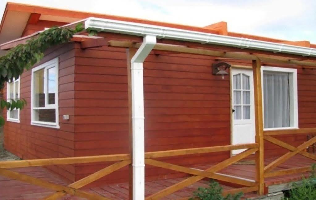 Hostal Y Cabanas Ainil 蓬塔阿雷纳斯 外观 照片
