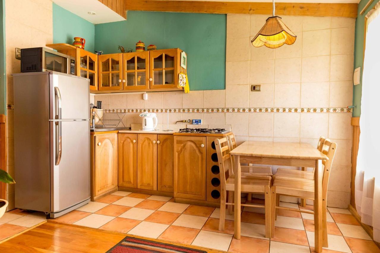 Hostal Y Cabanas Ainil 蓬塔阿雷纳斯 外观 照片