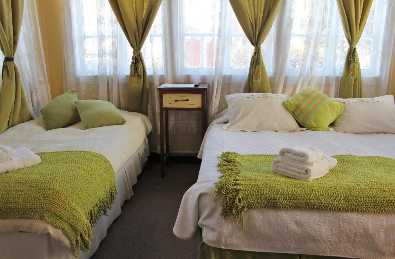 Hostal Y Cabanas Ainil 蓬塔阿雷纳斯 外观 照片