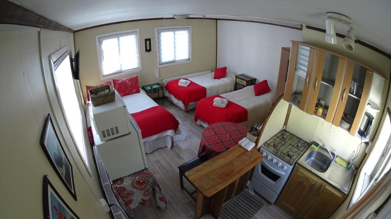 Hostal Y Cabanas Ainil 蓬塔阿雷纳斯 外观 照片