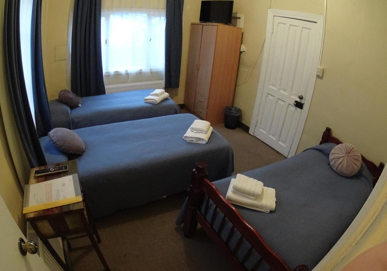 Hostal Y Cabanas Ainil 蓬塔阿雷纳斯 外观 照片